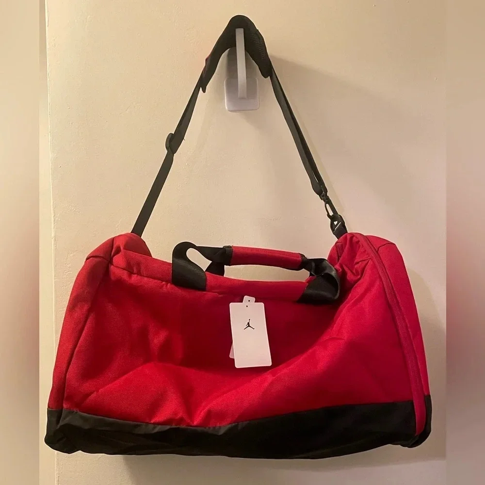 JORDAN‎ Jumpman Sport Duffle Bag in Gym Red